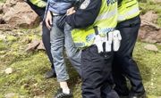 游客自驾“三连湖”遇险 警方暖心救助人犬平安
