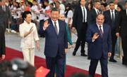 习近平抵达开罗对埃及进行国事访问