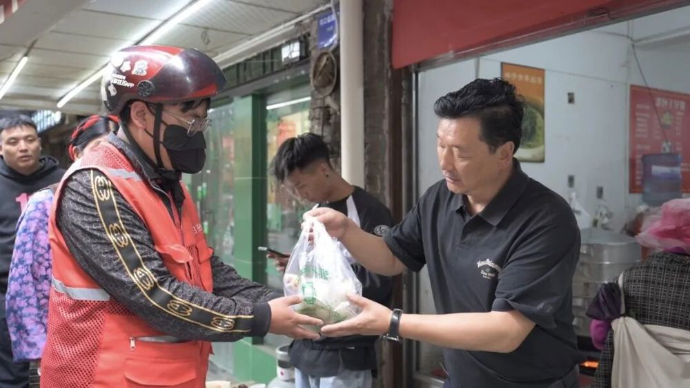 爱心早餐领取现场（受访单位供图）