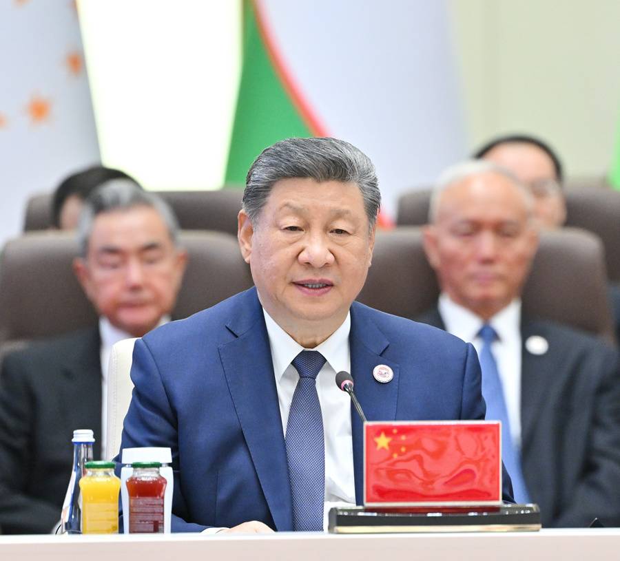 当地时间9月1日下午，国家主席习近平在比什凯克出席“上海合作组织+”会议并发表题为《共同倡导平等有序的世界多极化 实现更加公正合理的全球治理》的重要讲话。　　新华社记者 翟健岚摄