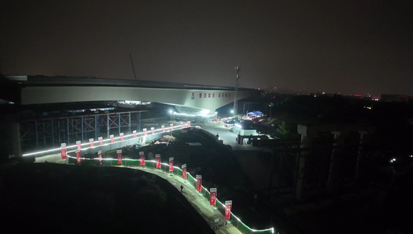 中铁科研院西南院助力世界最大吨位双幅同步转体桥成功转体