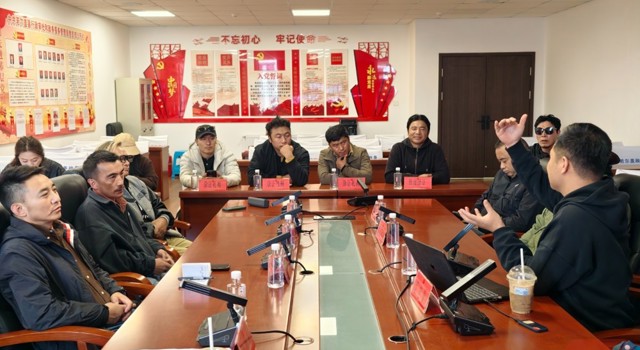 “薪火长征路 共筑国防魂”主题影像采风活动走进红原、若尔盖