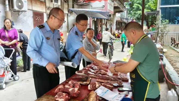 广元苍溪县多部门联合开展县城区假劣肉制品整治行动